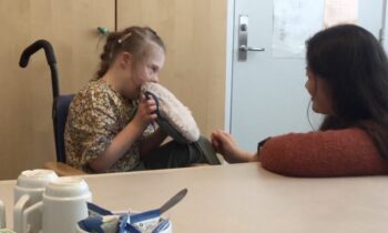 Tilde experiences inmuJOY with her whole body